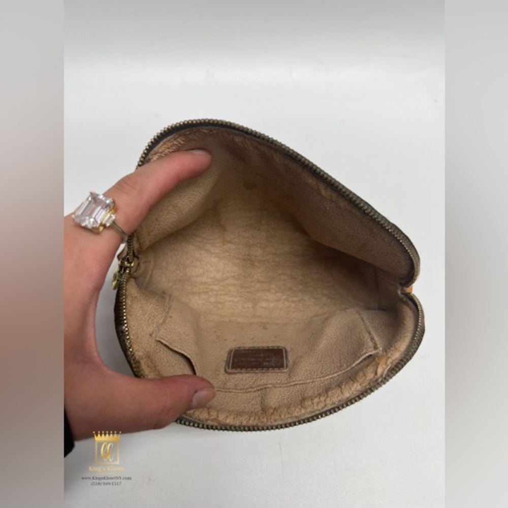 Louis Vuitton Cosmetics Pouch - Picture 11 of 13